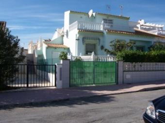 CORNERHOUSE WITH 3 BEDS Robledo De Zamanzas
